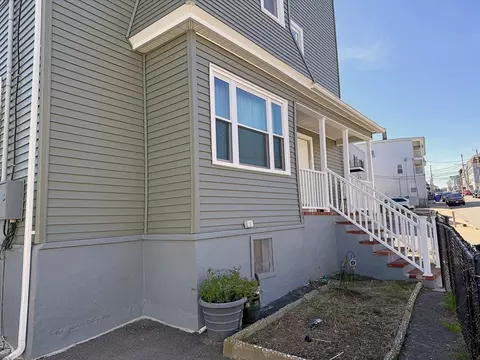 516 3rd St, Fall River, MA 02721 photo 4