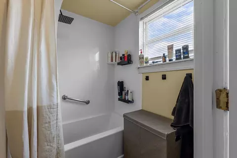 146 Hunter St, Fall River, MA 02721 photo 12