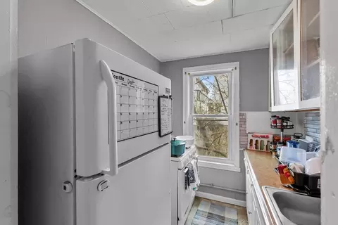 146 Hunter St, Fall River, MA 02721 photo 22