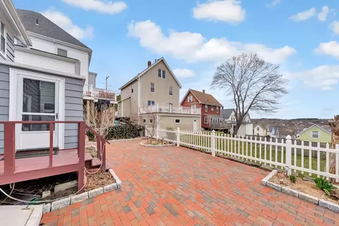 22 Lookout St, Gloucester, MA 01930 photo 7