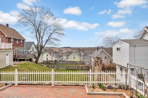 22 Lookout St, Gloucester, MA 01930 photo 5