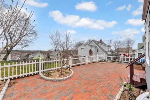 22 Lookout St, Gloucester, MA 01930 photo 6