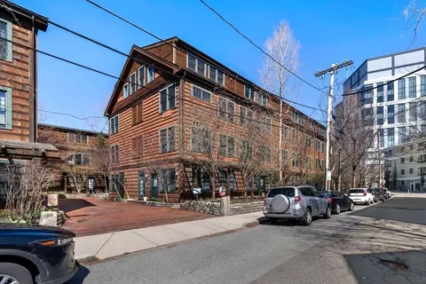 429 Norfolk St #2, Somerville, MA 02143