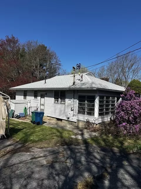 13 Parker St, Billerica, MA 01821