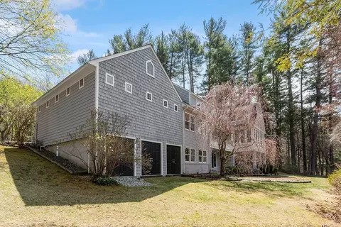 Exterior - 4 Willow Rd, Harvard, MA 01451 photo 3 of 7