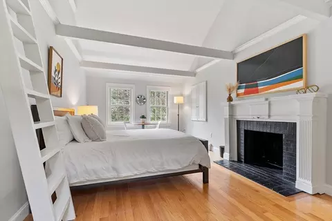 Bedroom - 4 Willow Rd, Harvard, MA 01451 photo 1 of 5
