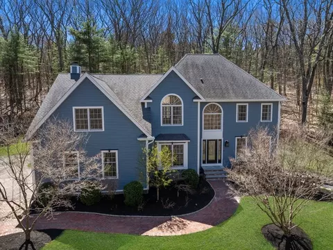 4 Ridge Rd, Framingham, MA 01701
