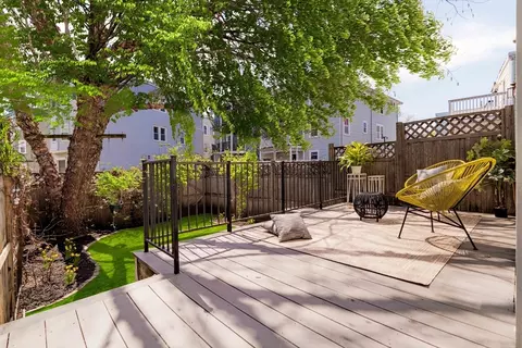 30 Houghton St, Somerville, MA 02143