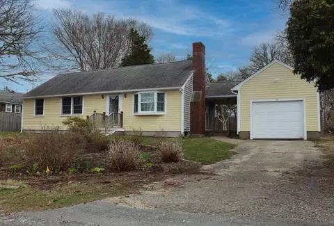 15 Stephen Dr, Chatham, MA 02633