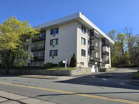 234 Nesmith Steet #15, Lowell, MA 01852