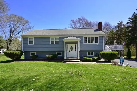 282-284 Ware St, Mansfield, MA 02048