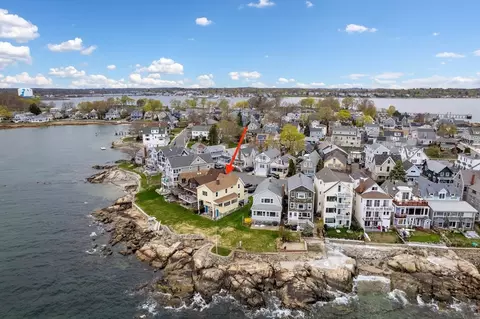 92 Bay View Ave, Salem, MA 01970
