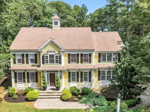 256 School St, Groveland, MA 01834