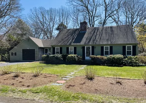 35 Tam O Shanter Way, Yarmouth, MA 02664