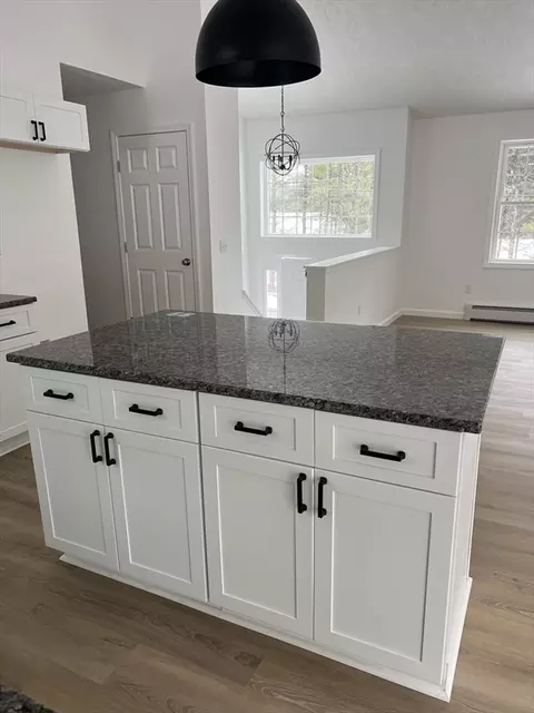 8 Rogers Ave, Orange, MA 01364 photo 3
