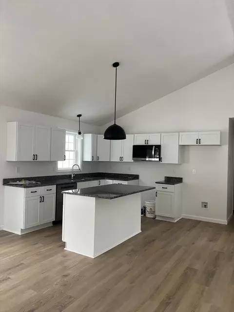 8 Rogers Ave, Orange, MA 01364 photo 4
