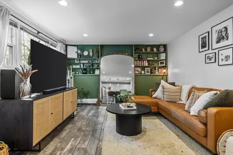 107 Russell St #1, Boston, MA 02129