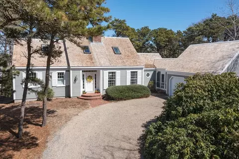 84 Emery Ln, Chatham, MA 02633