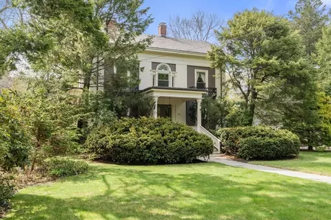 983 Centre St, Newton, MA 02459