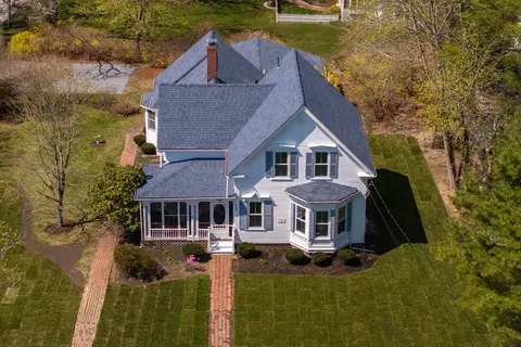 689 Main St, Barnstable, MA 02635 photo 2