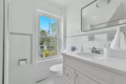 689 Main St, Barnstable, MA 02635 photo 19