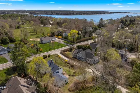 689 Main St, Barnstable, MA 02635
