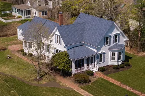 689 Main St, Barnstable, MA 02635 photo 3