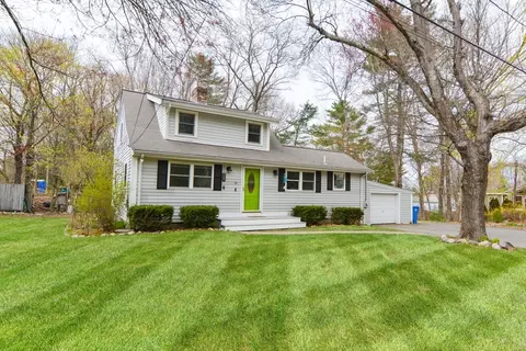 19 Lloyd Ave, Wrentham, MA 02093