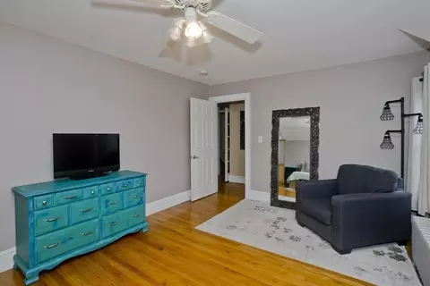 33 Gillette Ave, Springfield, MA 01118 photo 20