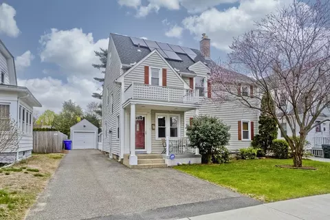33 Gillette Ave, Springfield, MA 01118 photo 2