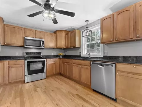 1 Ockway St #D, Worcester, MA 01604 photo 3