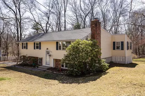 37 Atwood St, Southborough, MA 01772