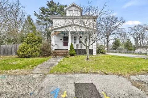 67 Fremont St, Taunton, MA 02780