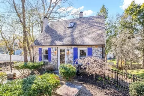 20 Gage St, Needham, MA 02492 photo 2