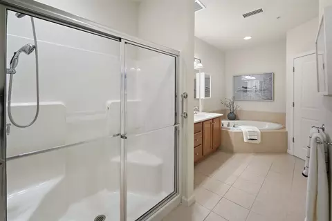 107 Clocktower Dr #303, Waltham, MA 02452 photo 14