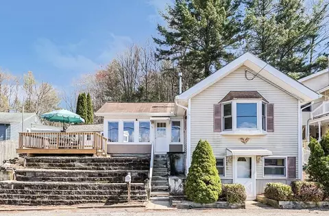 51 Lakeview Ave, Bellingham, MA 02019