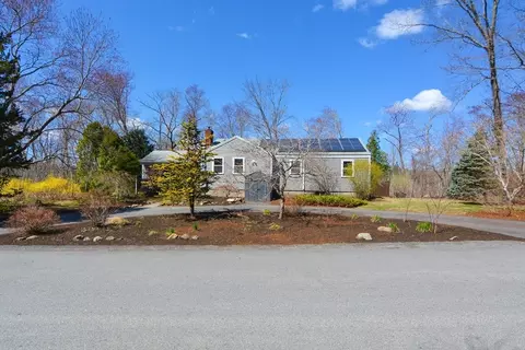 41 Flint Rd, Acton, MA 01720