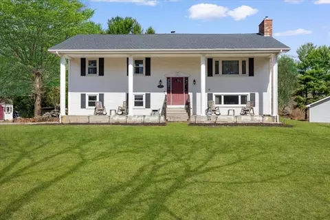 2 Highland Ridge Rd, Freetown, MA 02702