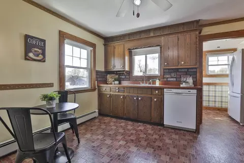 Kitchen - 18 Eastern Ave, Wakefield, MA 01880 photo 2 of 4