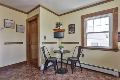 Dining - 18 Eastern Ave, Wakefield, MA 01880 photo 5 of 5