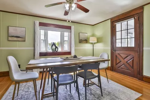 Dining - 18 Eastern Ave, Wakefield, MA 01880 photo 4 of 5