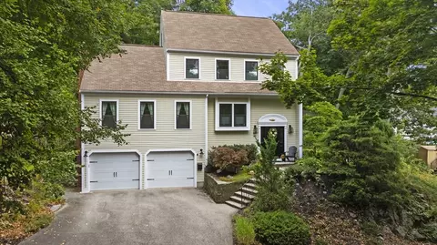 40 James St, Beverly, MA 01915