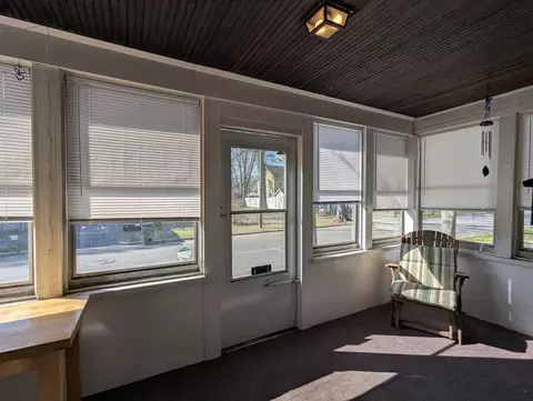 17 Utica St, Springfield, MA 01104 photo 6