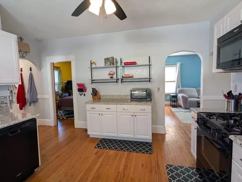 17 Utica St, Springfield, MA 01104 photo 10