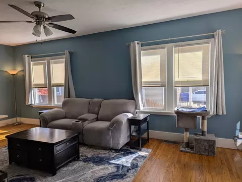 17 Utica St, Springfield, MA 01104 photo 8