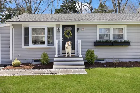 8 Whelden Ln, Acushnet, MA 02743 photo 6