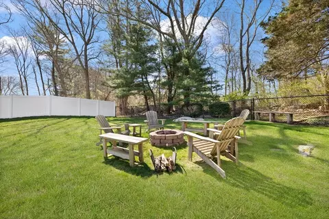 8 Whelden Ln, Acushnet, MA 02743 photo 10
