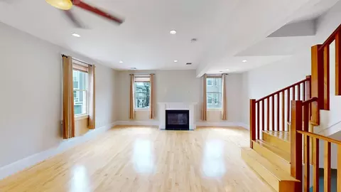 538-540 E 8th St #2, Boston, MA 02127