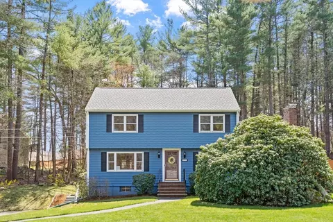 15 Foley Dr, North Reading, MA 01864