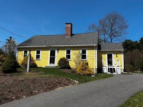 10 Plain St, Pembroke, MA 02359